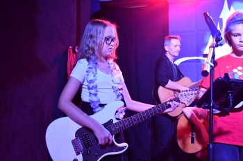 557950785_1406987418098605_181951821836356053_n