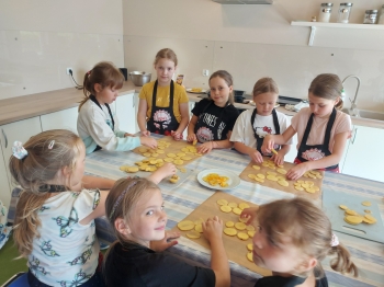 548195103_1393836659413681_2312406272567812367_n