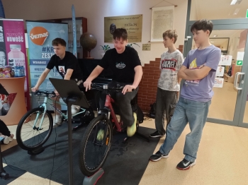 586228360_1454254650038548_6506515356137528199_n