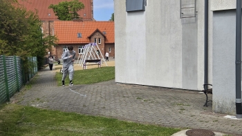 067