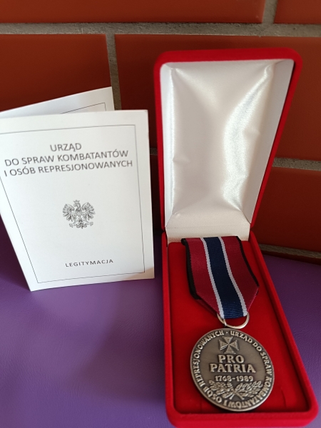 𝐊𝐑𝐙𝐘Ż 𝐙Ł𝐎𝐓𝐘 𝐙𝐀𝐒Ł𝐔𝐆𝐈 𝐝𝐥𝐚 𝐧𝐚𝐬𝐳𝐞𝐣 𝐬𝐳𝐤𝐨ł𝐲! Ż𝐀𝐑𝐍𝐎𝐖𝐈𝐄𝐂 𝐏𝐀𝐓𝐑𝐈𝐎𝐓𝐘𝐙𝐌𝐄𝐌 𝐒𝐈𝐋𝐍𝐘! 