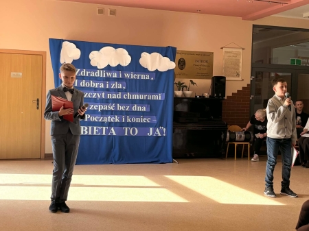 🌷 DZIEŃ KOBIET W NASZEJ SZKOLE 🌷