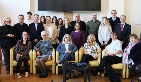 𝐔𝐝𝐳𝐢𝐚ł 𝐰 𝐤𝐨𝐧𝐟𝐞𝐫𝐞𝐧𝐜𝐣𝐢 „𝐑𝐨𝐥𝐚 𝐟𝐚𝐜𝐲𝐥𝐢𝐭𝐚𝐭𝐨𝐫𝐚 𝐰 𝐞𝐝𝐮𝐤𝐚𝐜𝐣𝐢 – 𝐬𝐳𝐚𝐧𝐬𝐞 𝐢 𝐰𝐲𝐳𝐰𝐚𝐧𝐢𝐚” 👥🎤